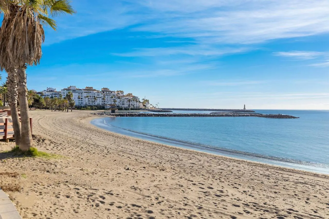 Luminoso Apartamento En Andalucia Del Mar Marbella