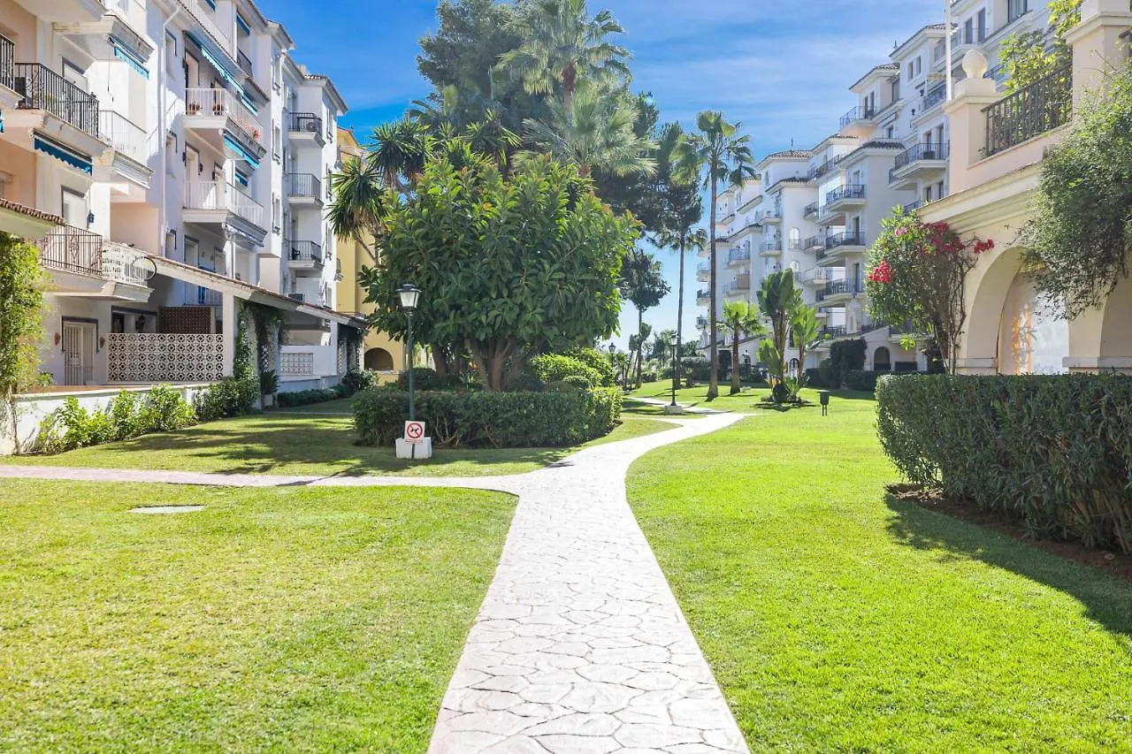 Luminoso Apartamento En Andalucia Del Mar Marbella Apartment
